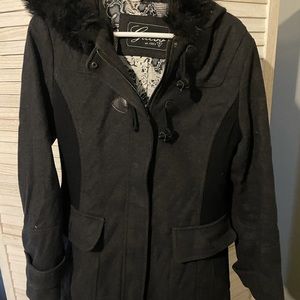 Women’s coat. guess NWOT. Size large